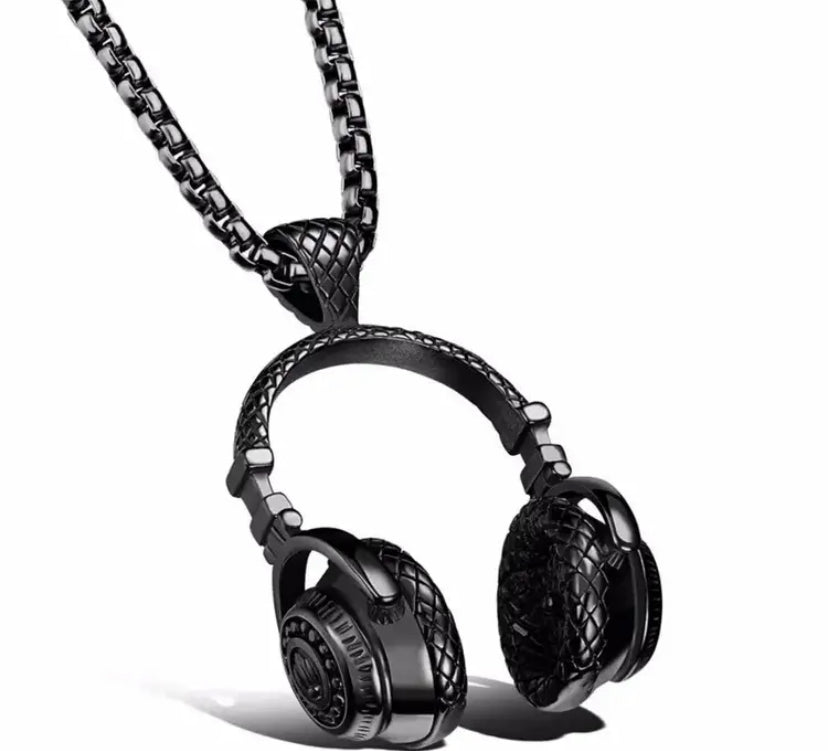 Music Lover Headphones Necklace